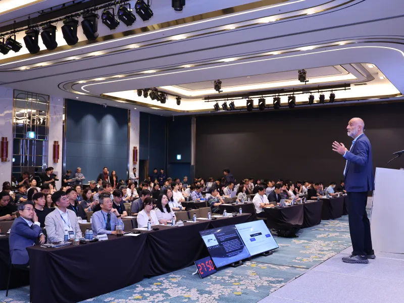Franck Sidi, VP, Sales Engineering — Analytics & AI, EDB
