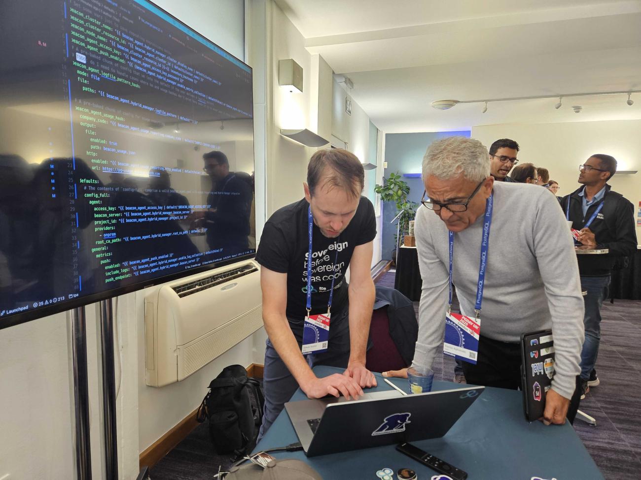 Simon Notley demo-ing at the booth